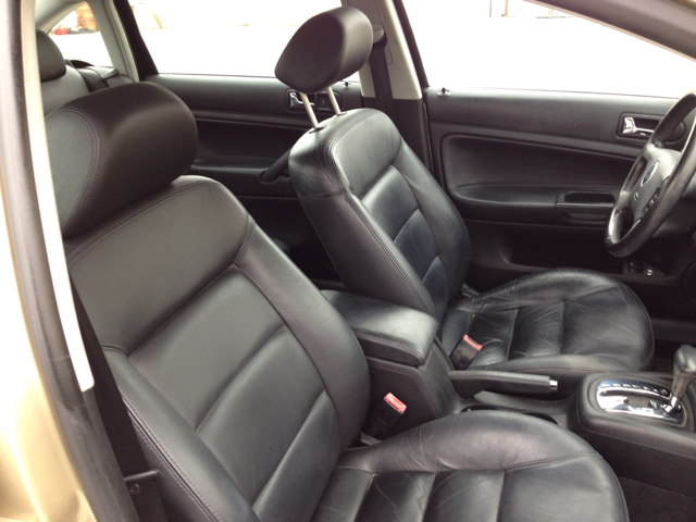 Volkswagen Passat 2001 photo 1