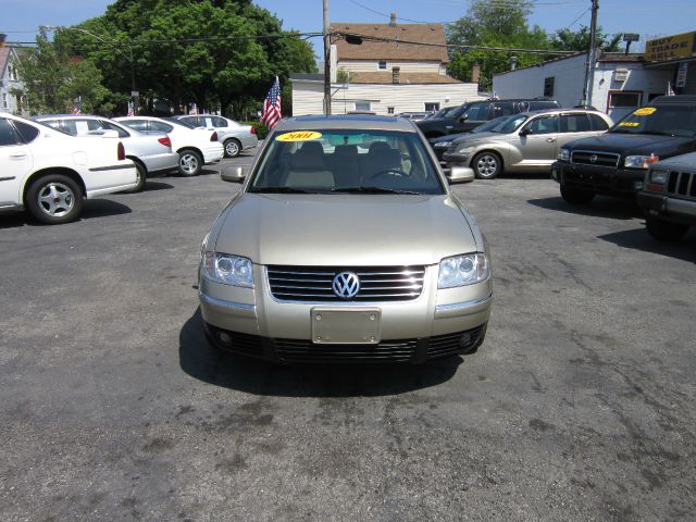 Volkswagen Passat 2001 photo 2