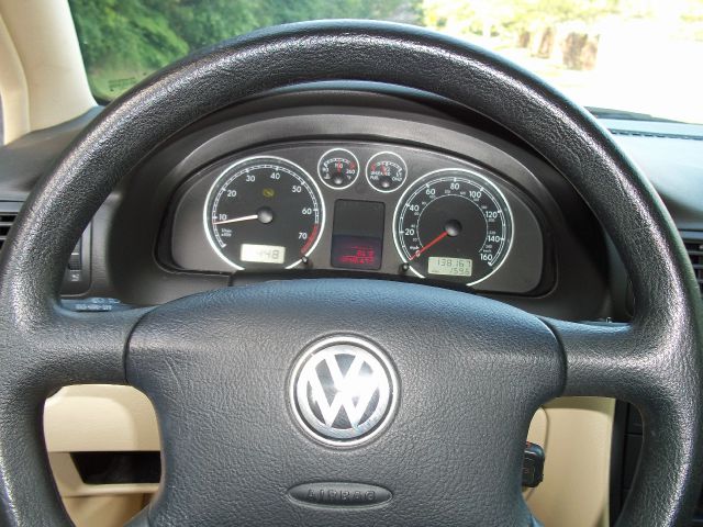 Volkswagen Passat 2001 photo 18