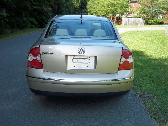 Volkswagen Passat 2001 photo 19