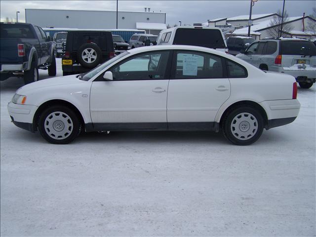 Volkswagen Passat 2001 photo 1