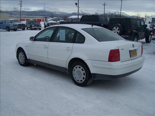 Volkswagen Passat 2001 photo 2