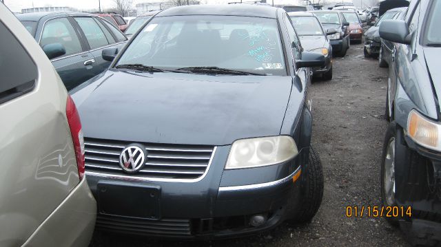 Volkswagen Passat 2001 photo 0