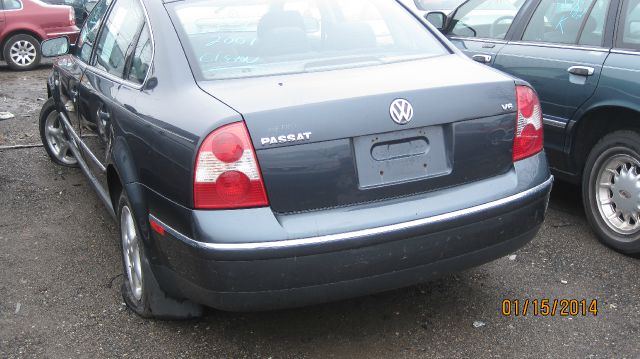 Volkswagen Passat 2001 photo 3