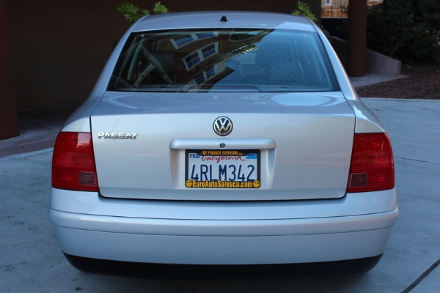 Volkswagen Passat 2001 photo 1