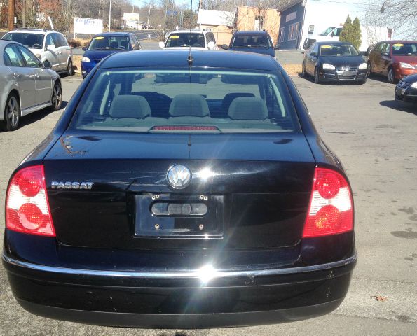 Volkswagen Passat 2001 photo 1