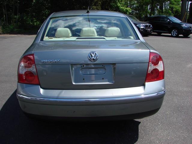 Volkswagen Passat 2001 photo 3