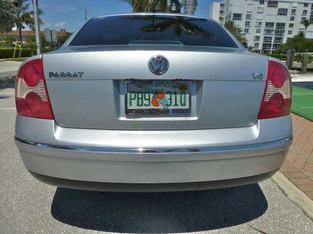 Volkswagen Passat 2001 photo 2