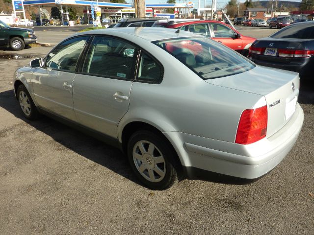 Volkswagen Passat 2001 photo 3