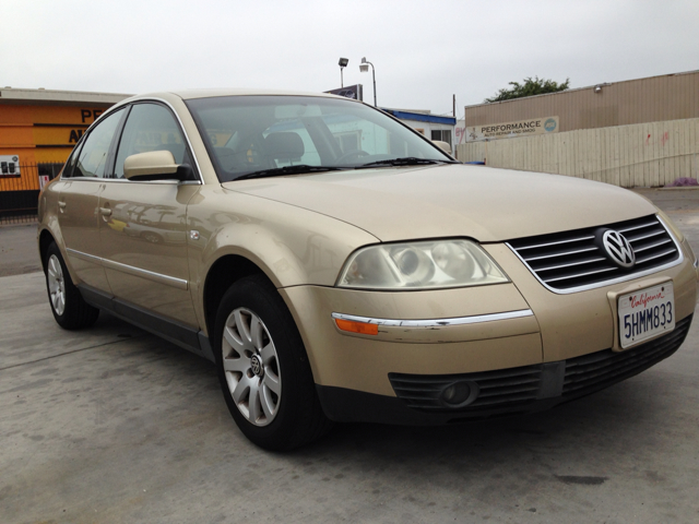 Volkswagen Passat 2001 photo 1