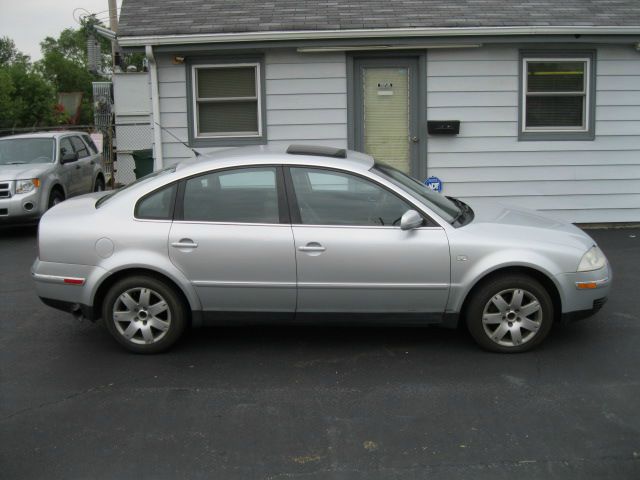 Volkswagen Passat 2002 photo 1