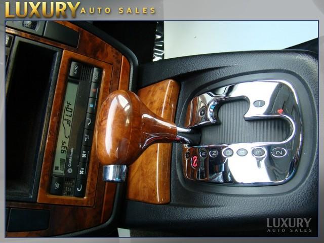 Volkswagen Passat 2002 photo 4