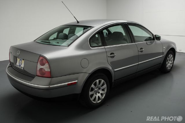Volkswagen Passat 2002 photo 3