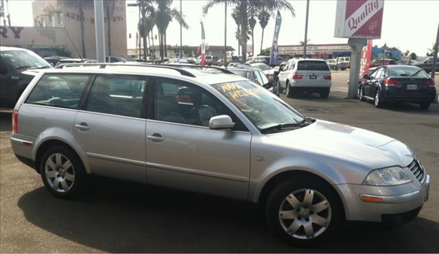 Volkswagen Passat 2002 photo 1