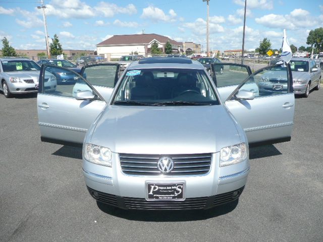 Volkswagen Passat 2002 photo 2