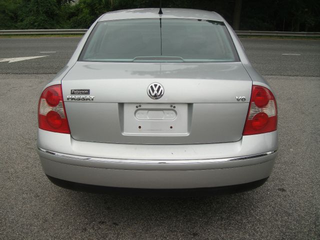 Volkswagen Passat SE Crew Cab 4WD FFV Sedan