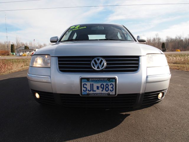 Volkswagen Passat LS W/leather Seats Sedan