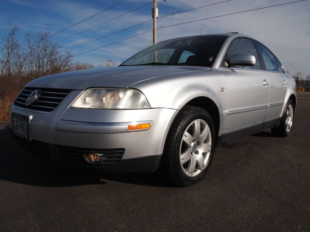Volkswagen Passat 2002 photo 1