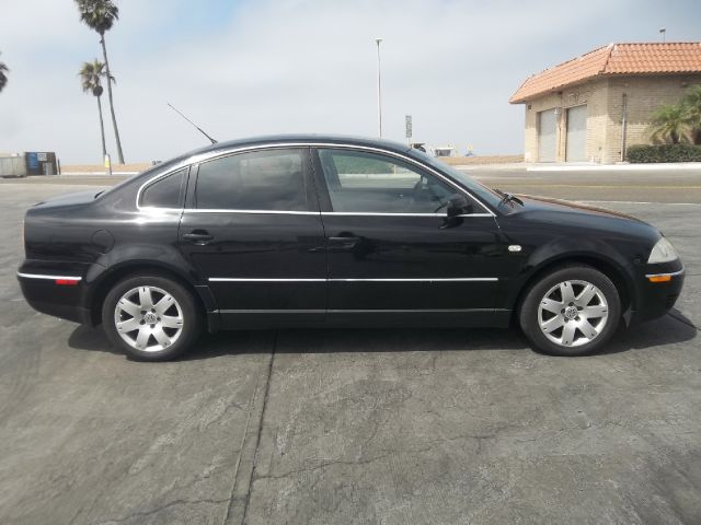 Volkswagen Passat 2002 photo 1