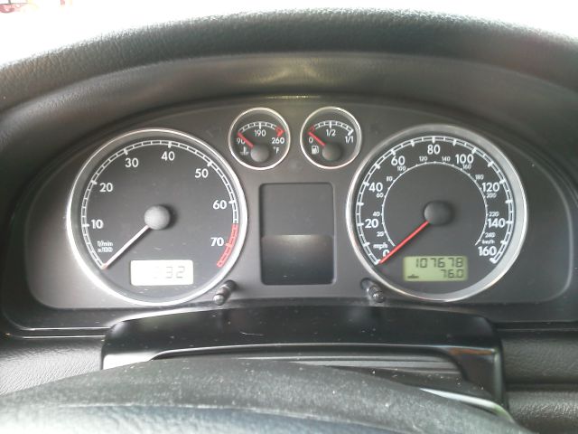 Volkswagen Passat 2002 photo 10