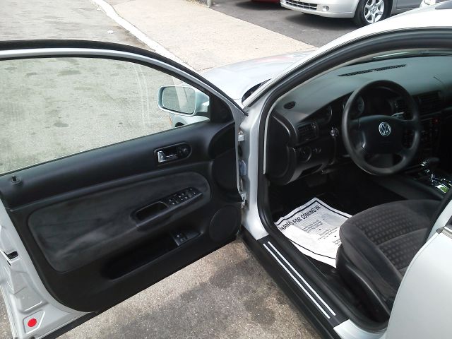 Volkswagen Passat 2002 photo 8
