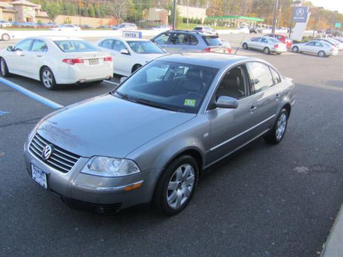 Volkswagen Passat 2002 photo 1