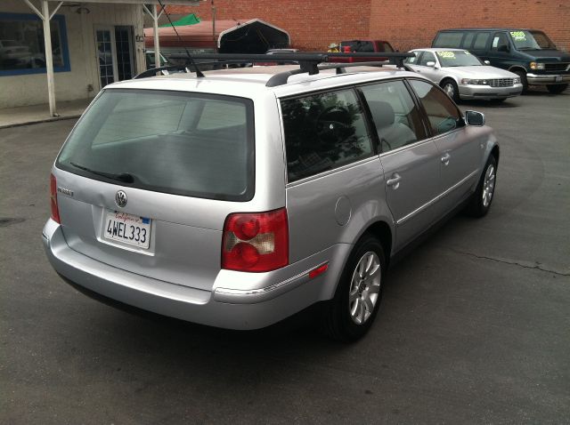 Volkswagen Passat 2002 photo 2