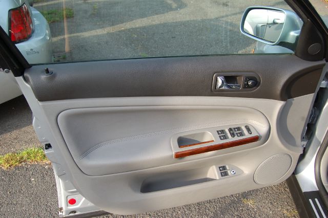 Volkswagen Passat 2002 photo 4