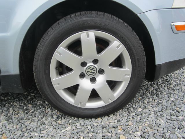 Volkswagen Passat 2002 photo 1