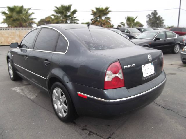 Volkswagen Passat 2002 photo 3