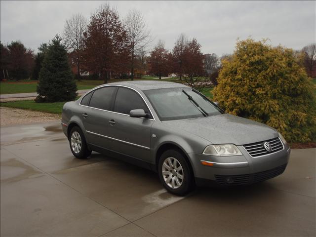 Volkswagen Passat 2002 photo 1