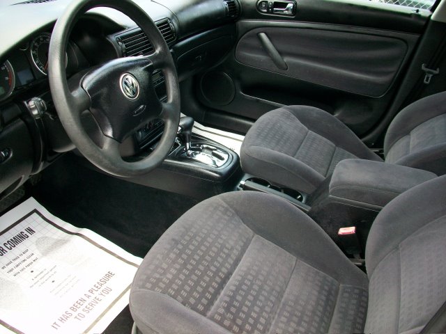 Volkswagen Passat 2002 photo 2