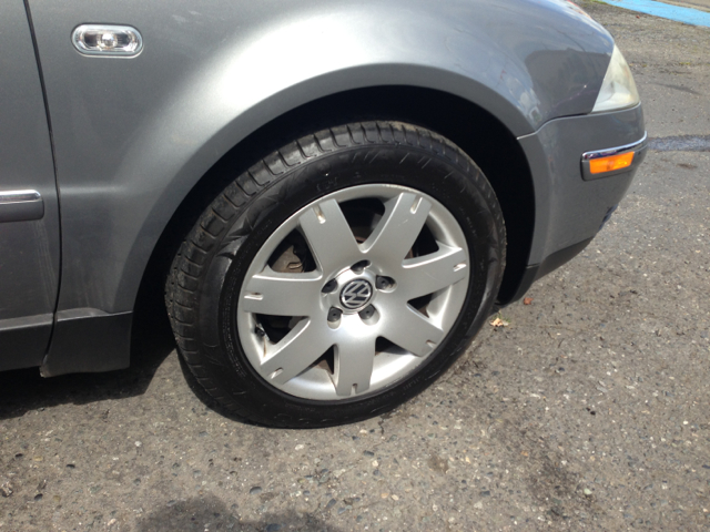 Volkswagen Passat 2002 photo 2