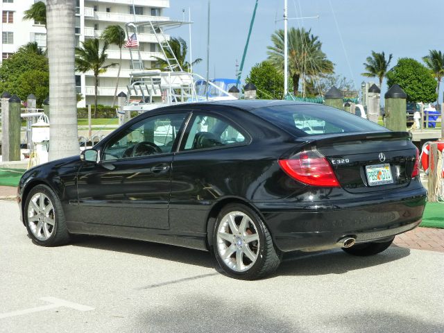 Volkswagen Passat 2002 photo 3