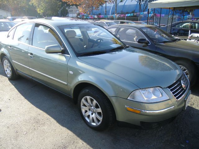Volkswagen Passat 2002 photo 2