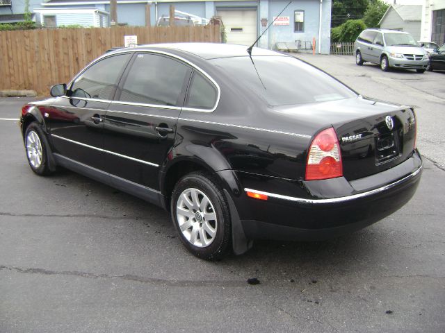 Volkswagen Passat 2002 photo 2