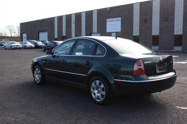 Volkswagen Passat LS W/leather Seats Sedan