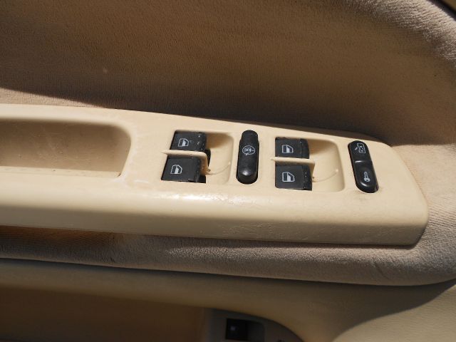 Volkswagen Passat 2002 photo 2