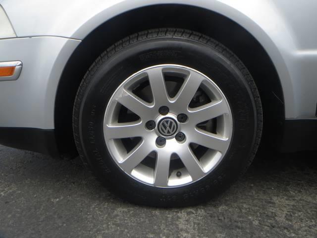 Volkswagen Passat 2002 photo 1