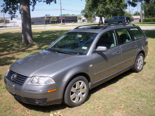 Volkswagen Passat 2003 photo 2