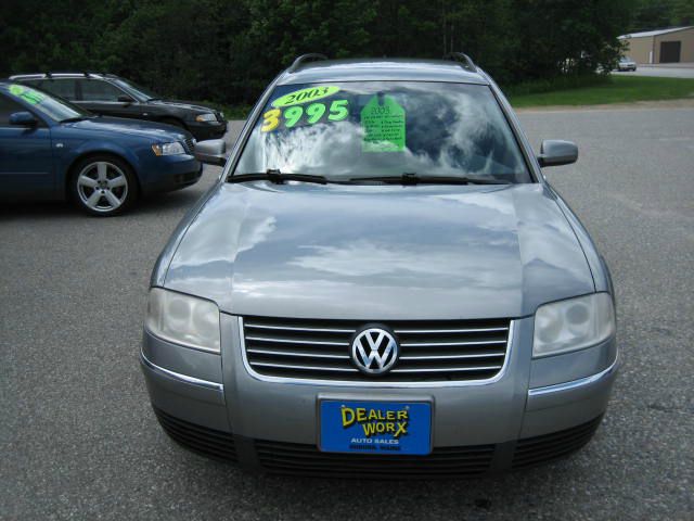 Volkswagen Passat 2003 photo 9