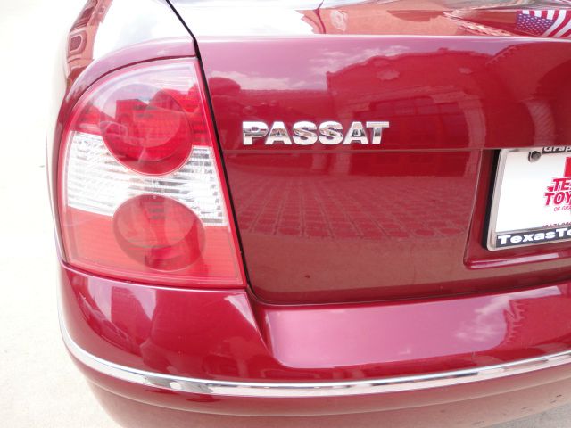 Volkswagen Passat 2003 photo 9