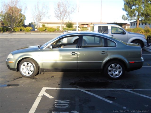 Volkswagen Passat 2003 photo 4