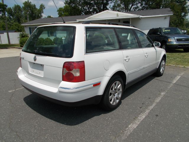 Volkswagen Passat 2003 photo 7