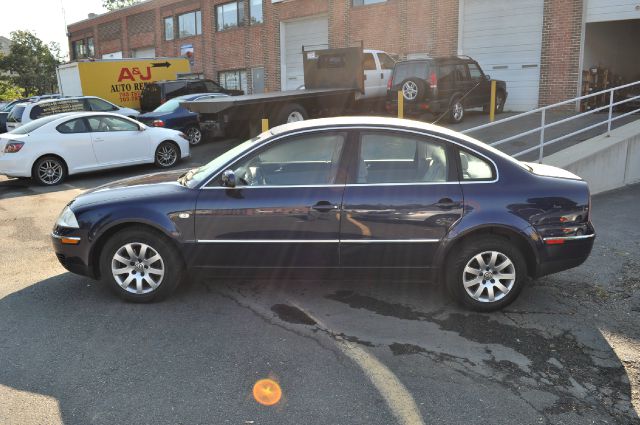 Volkswagen Passat 2003 photo 1