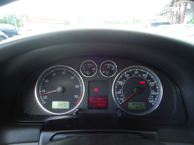 Volkswagen Passat 2003 photo 1