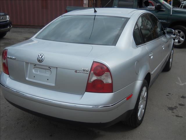 Volkswagen Passat LS W/leather Seats Sedan