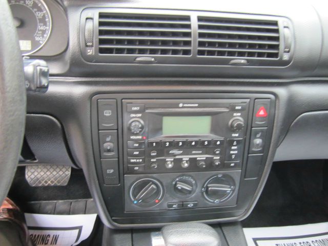 Volkswagen Passat 2003 photo 4