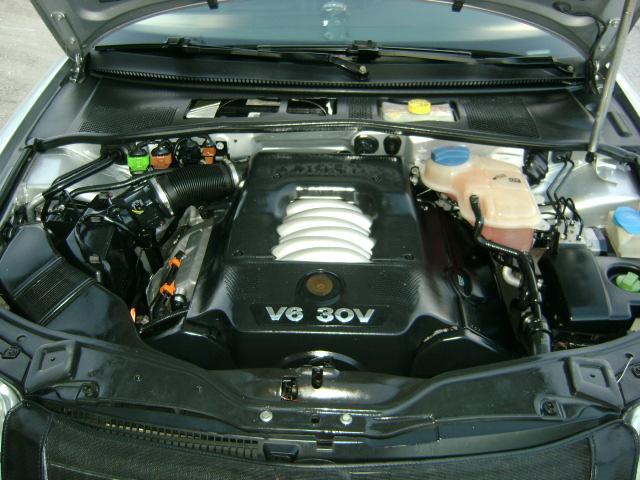 Volkswagen Passat 2003 photo 1