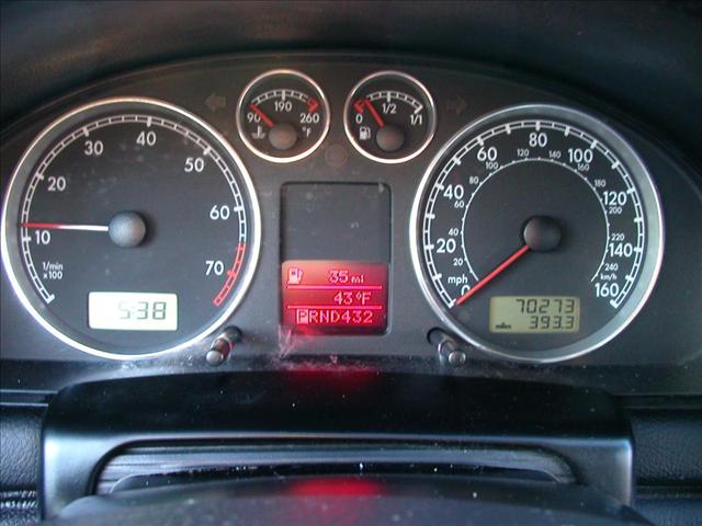 Volkswagen Passat 2003 photo 4
